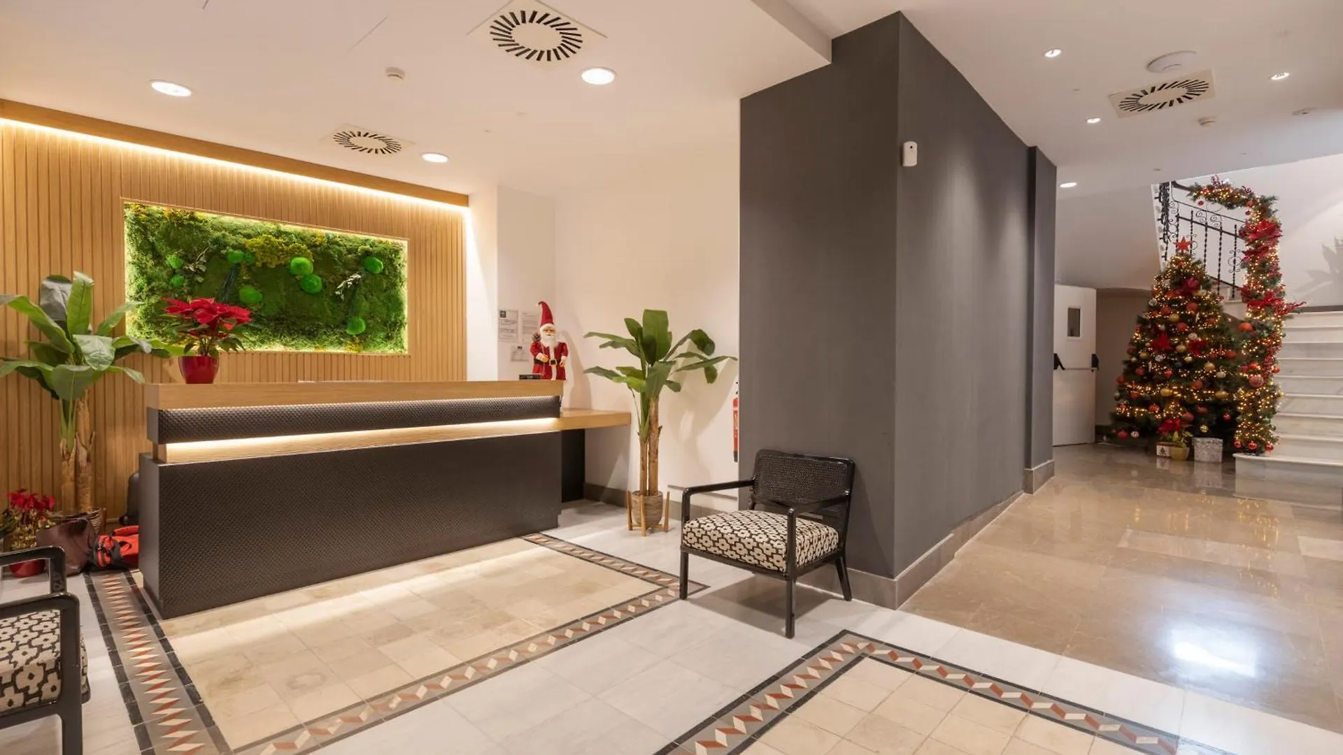 Aparthotel Bibo Suites San Agustin Granada